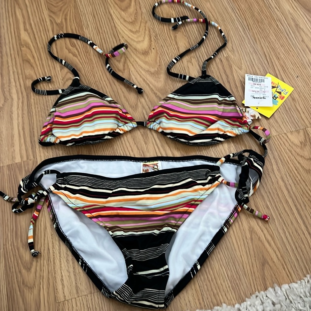Roxy string bikini set